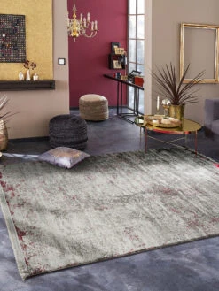 Titelseite 48 Vintage-Teppich, Rouge